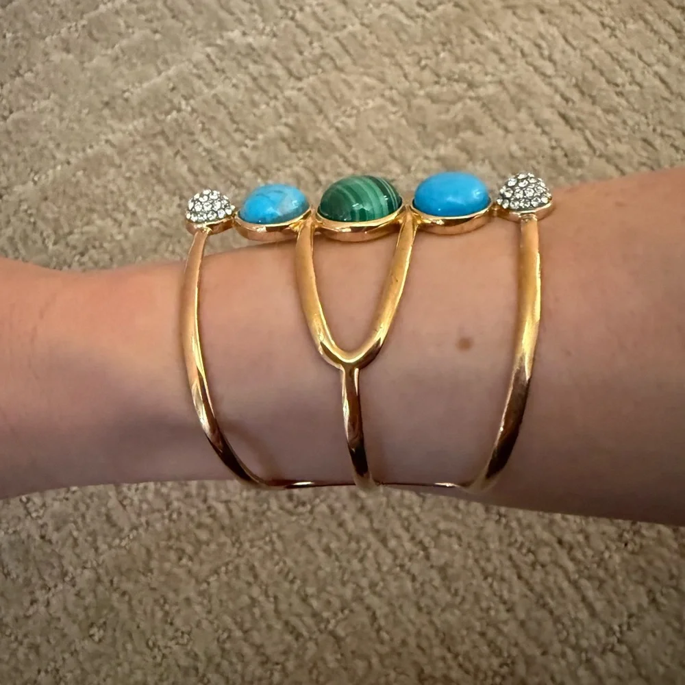 Henri Bendel NY Swarovski Cuff Bracelet - Picture 6 of 12